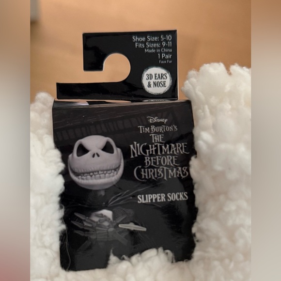 Disney Zero slipper socks NWT - Picture 2 of 2